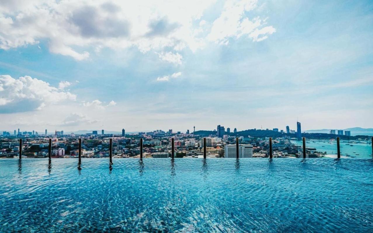2 Bed Room, Large Living Room @ Central Pattaya Bagian luar foto