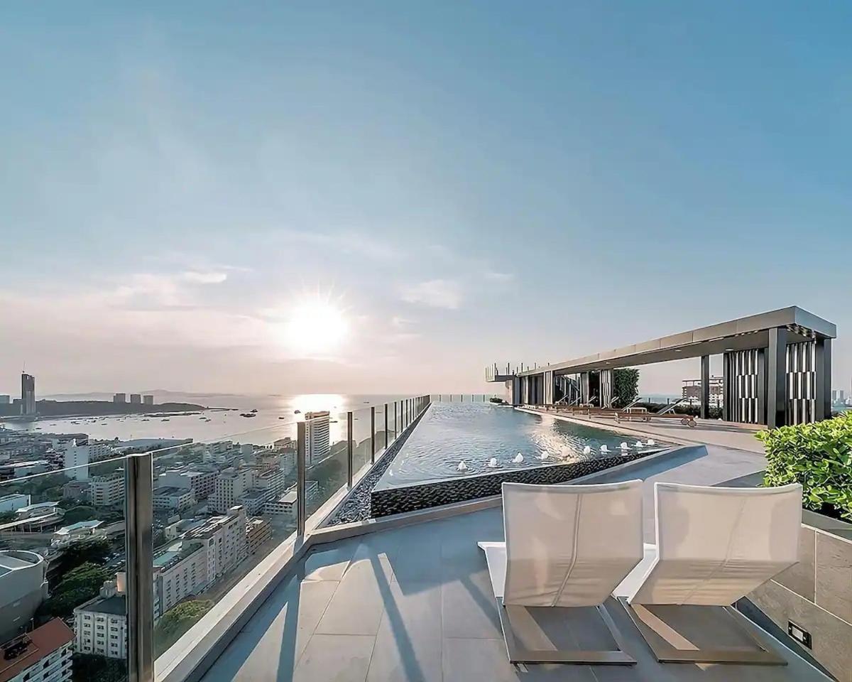 2 Bed Room, Large Living Room @ Central Pattaya Bagian luar foto